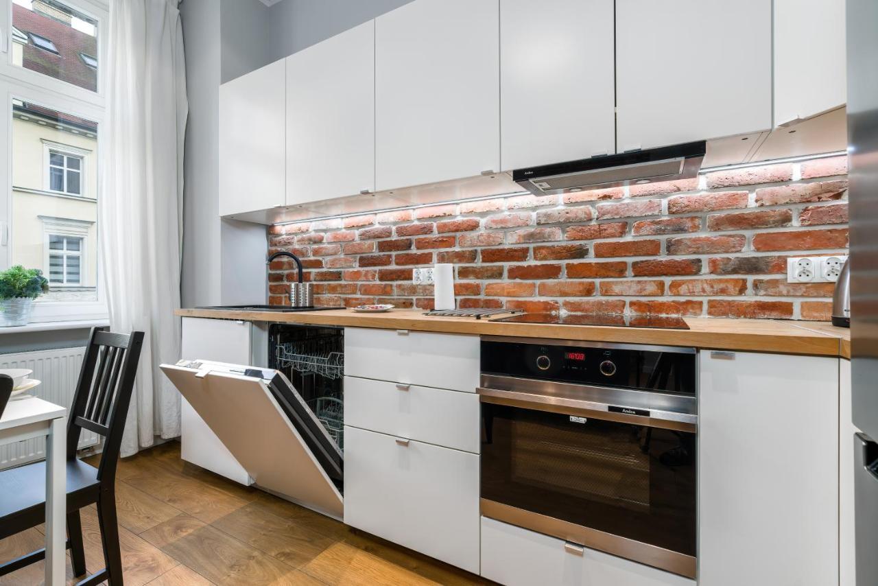 Old Town Apartment Garbary By Noclegi Renters 波兹南 外观 照片