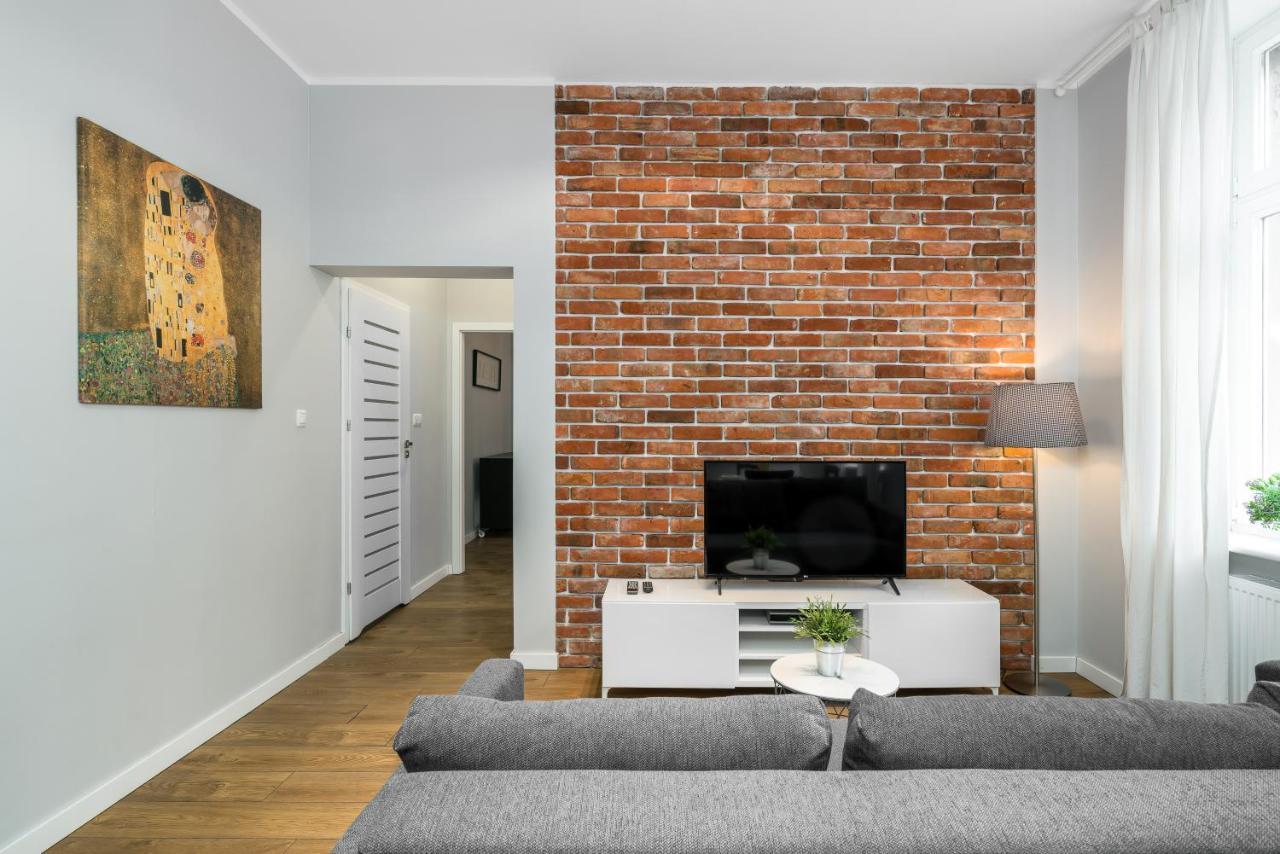 Old Town Apartment Garbary By Noclegi Renters 波兹南 外观 照片