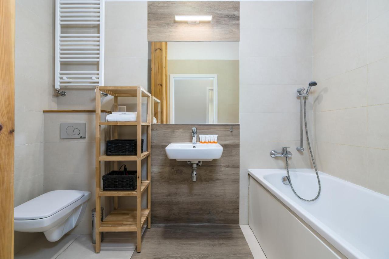 Old Town Apartment Garbary By Noclegi Renters 波兹南 外观 照片